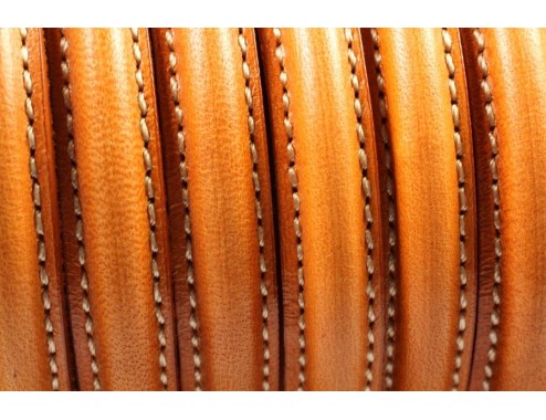 Cuero media caña 10x4,5mm...