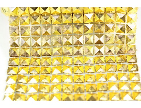 Tira tachuela cuadrada...