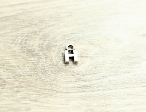 Colgante letra "H" 12mm