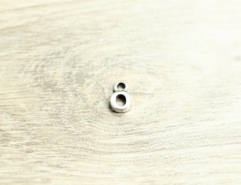 Colgante letra "O" 12mm