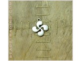 Colgante Lauburu 28 x 30 mm