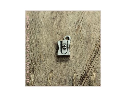 Colgante sacapuntas 18 x 10 mm