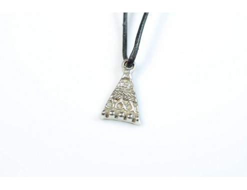 Colgante inca triangulo